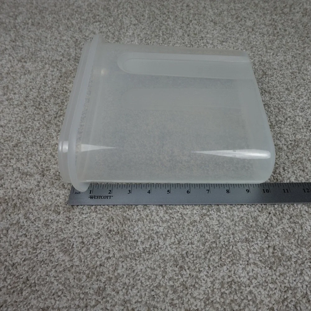 Anchor Hocking 3.75 Quart Food Storage Canister Teal Flip Top Lid Translucent